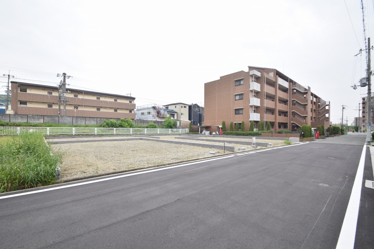 新築一戸建　交野市森北1　4区画